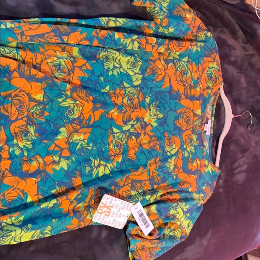Lularoe Irma shirt